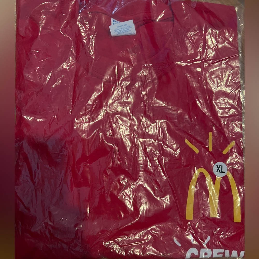 🤑 CACTUS JACK X McDONALD’S Crew T-Shirt - Picture 3 of 4